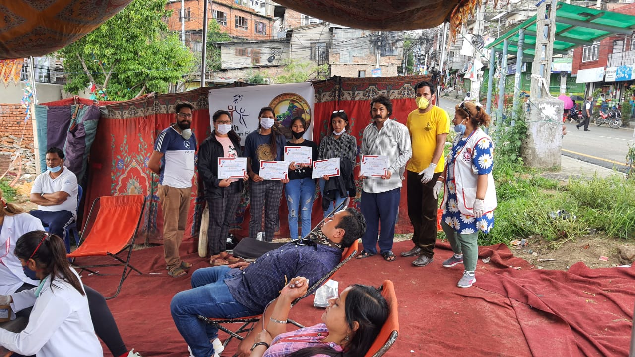 "रक्तदान जीवनदान" अभियान अन्तर्गत ५०० भन्दा बढी रक्तदाताले दिए रगत